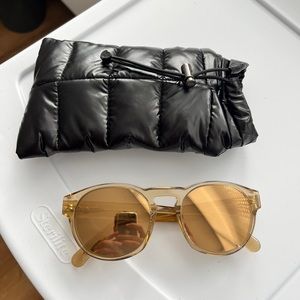 Like New Moncler sunglasses gold mirror